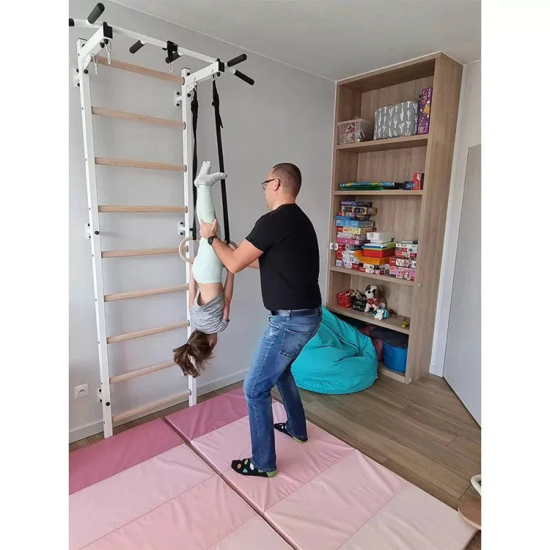 BenchK Wall Bars With Accessories 721B + A076 - a father and daughter in the wall bar