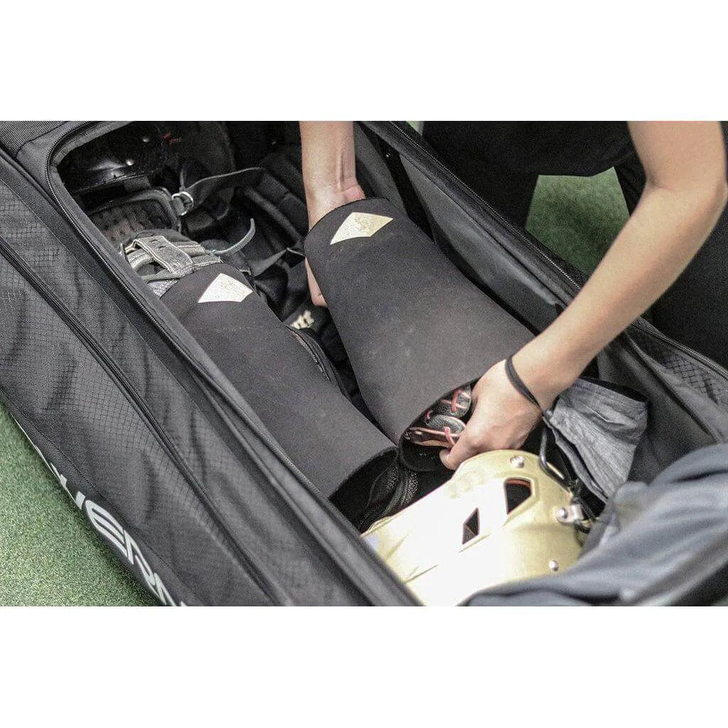 Powernet Optimus Catcher's Bag B013 -  close up of the inside of the bag