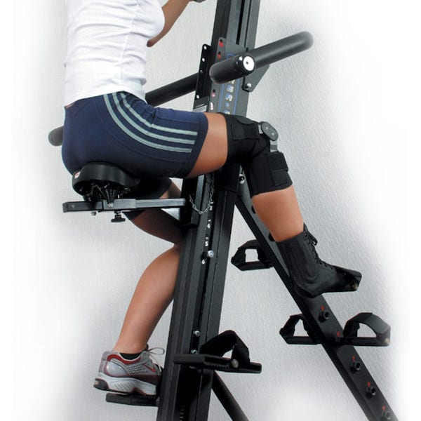 VersaClimber SRM Sport Rehab Model - Half body of a woman sitting on machine